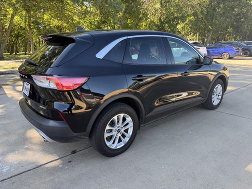 Black 2021 Ford Escape SE