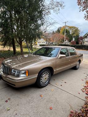 1999 Cadillac DeVille Base