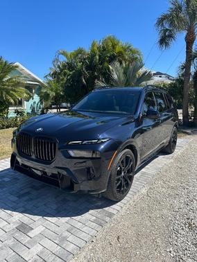 Black 2024 BMW X7 xDrive40i