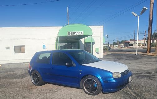 Blue 2004 Volkswagen Golf GL