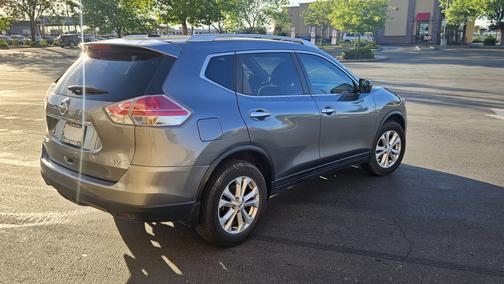 2016 Nissan Rogue SV