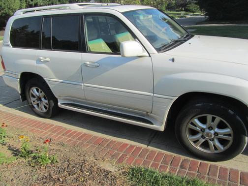 2004 Lexus LX 470 Base