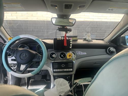 Beige 2020 Mercedes-Benz GLA 250 4MATIC