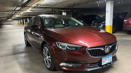 2018 Buick Regal Sportback Essence