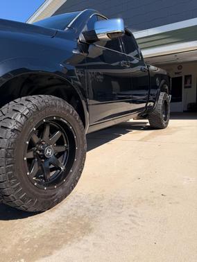 Black 2013 RAM 1500 Laramie