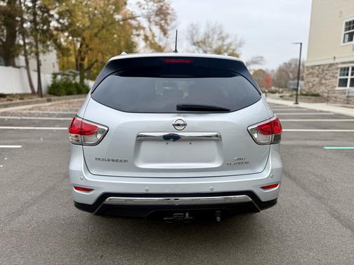 2014 Nissan Pathfinder Platinum