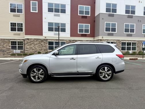 2014 Nissan Pathfinder Platinum