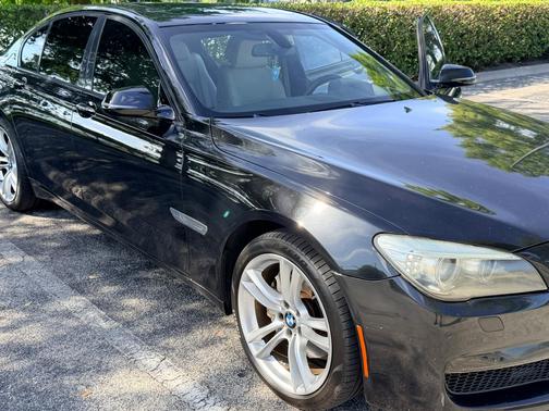 Black 2013 BMW 740 i