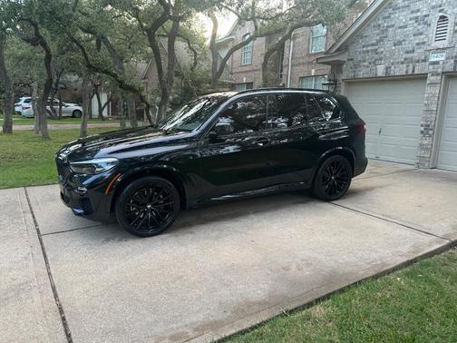 Black 2021 BMW X5 sDrive40i