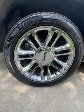 Silver 2013 GMC Yukon XL 1500 SLT