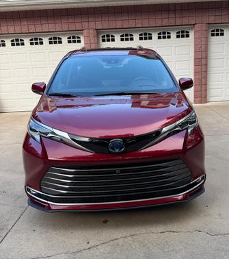 Red 2021 Toyota Sienna Platinum 7 Passenger