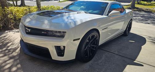 White 2013 Chevrolet Camaro ZL1