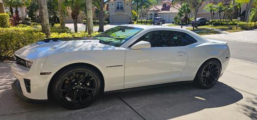 White 2013 Chevrolet Camaro ZL1