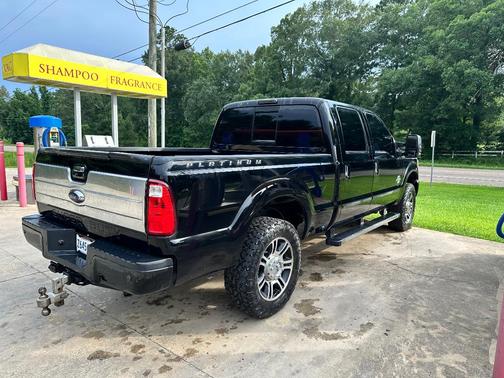Black 2016 Ford F-250 Platinum