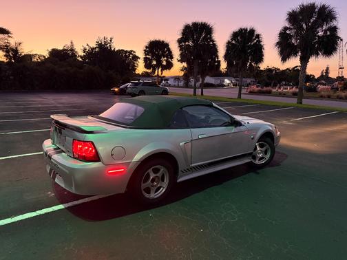 2004 Ford Mustang Base