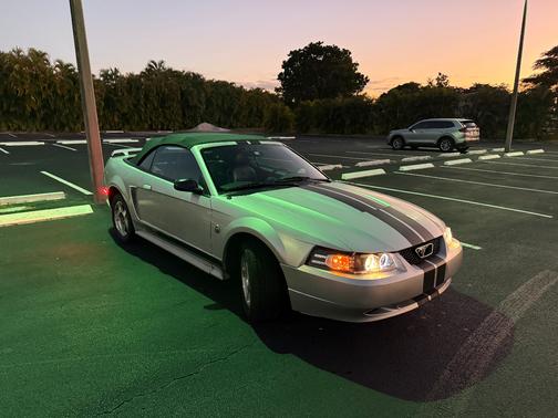 2004 Ford Mustang Base