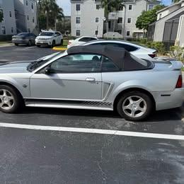 2004 Ford Mustang Base