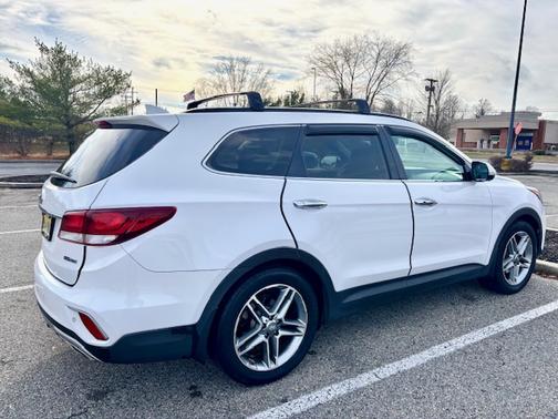 2017 Hyundai SANTA FE SE Ultimate