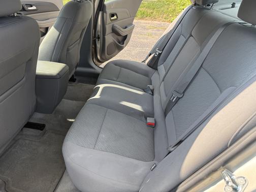 Gold 2015 Chevrolet Malibu LS
