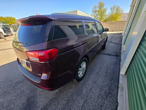 2017 Kia Sedona LX