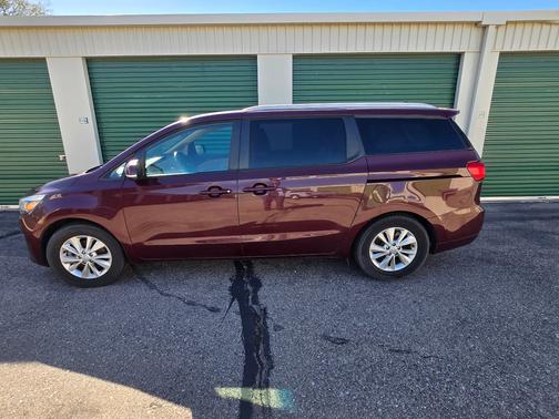 2017 Kia Sedona LX