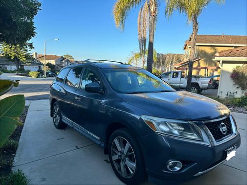 2013 Nissan Pathfinder Platinum