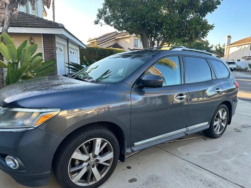 2013 Nissan Pathfinder Platinum
