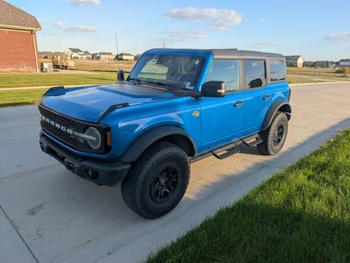 Blue 2023 Ford Bronco Wildtrak Advanced