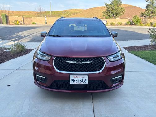 2022 Chrysler Pacifica Hybrid Pinnacle