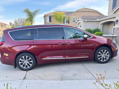 2022 Chrysler Pacifica Hybrid Pinnacle