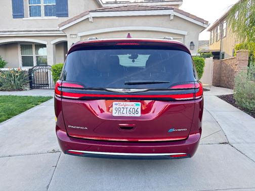 2022 Chrysler Pacifica Hybrid Pinnacle