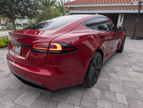 2023 Tesla Model S Base