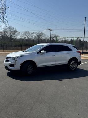 White 2017 Cadillac XT5 Luxury