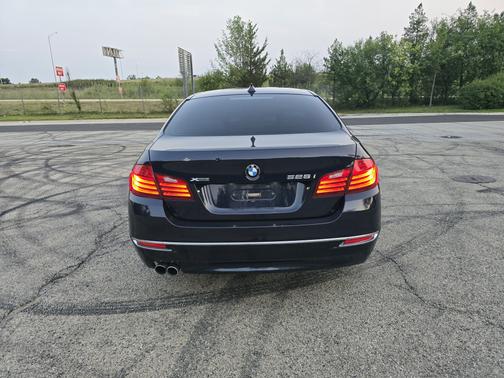 Blue 2016 BMW 528 i xDrive
