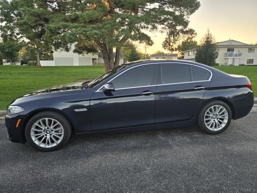Blue 2016 BMW 528 i xDrive