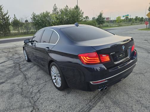 Blue 2016 BMW 528 i xDrive