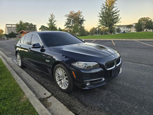 Blue 2016 BMW 528 i xDrive