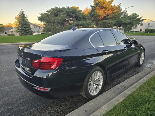 Blue 2016 BMW 528 i xDrive