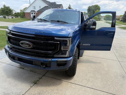 2022 Ford F-350 Lariat