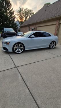 Gray 2014 Audi RS 5 4.2