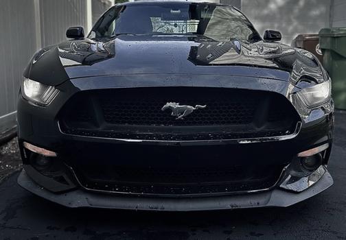 Black 2016 Ford Mustang GT
