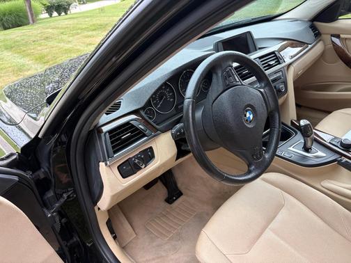 Black 2015 BMW 320 i xDrive