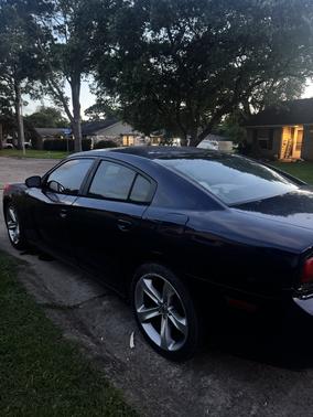 Blue 2014 Dodge Charger SE
