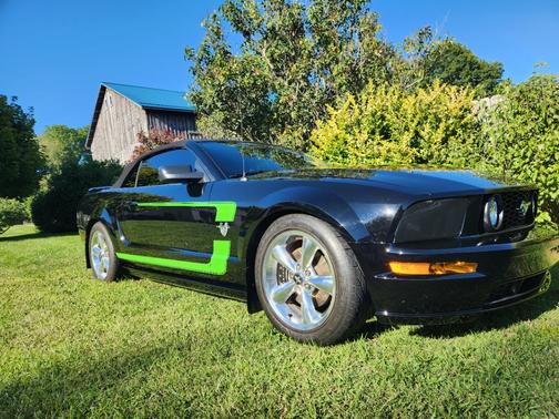 Black 2009 Ford Mustang GT