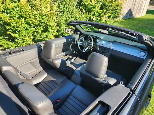Black 2009 Ford Mustang GT