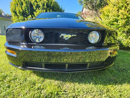 Black 2009 Ford Mustang GT