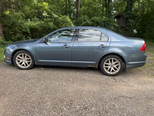 Blue 2012 Ford Fusion SEL