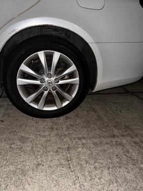 White 2011 Lexus ES 350 Base