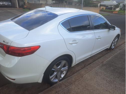 White 2014 Acura ILX 2.0L