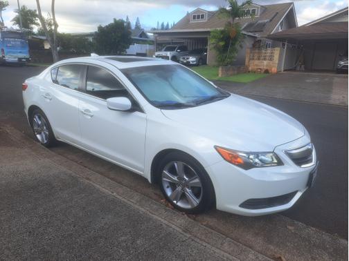 White 2014 Acura ILX 2.0L